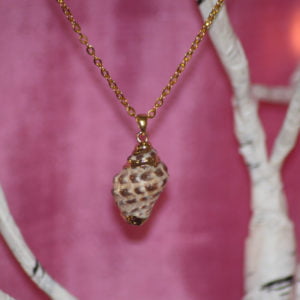 Medium Spotted Shell Pendant