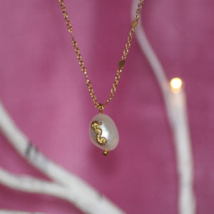 Small ‘Seahorse’ Pearl Pendant